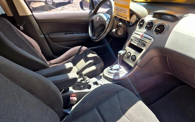 imagem-https://www.socarrao.com.br/sc-vehicle-images-prod/925139/1777033002535-7892684_7_B_b9ae571344.jpeg
