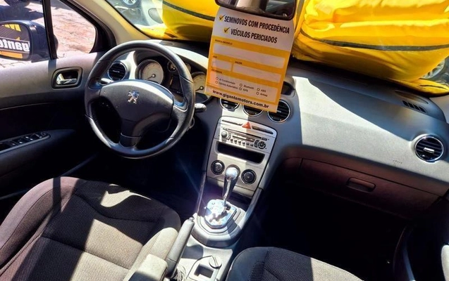 imagem-https://www.socarrao.com.br/sc-vehicle-images-prod/925139/1777033002538-7892684_10_B_3eeac979f1.jpeg