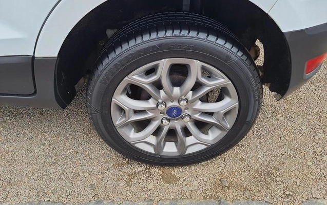 imagem-https://www.socarrao.com.br/sc-vehicle-images-prod/925149/1777134344935-7607417_9_B_bbac7b6b9f.jpeg