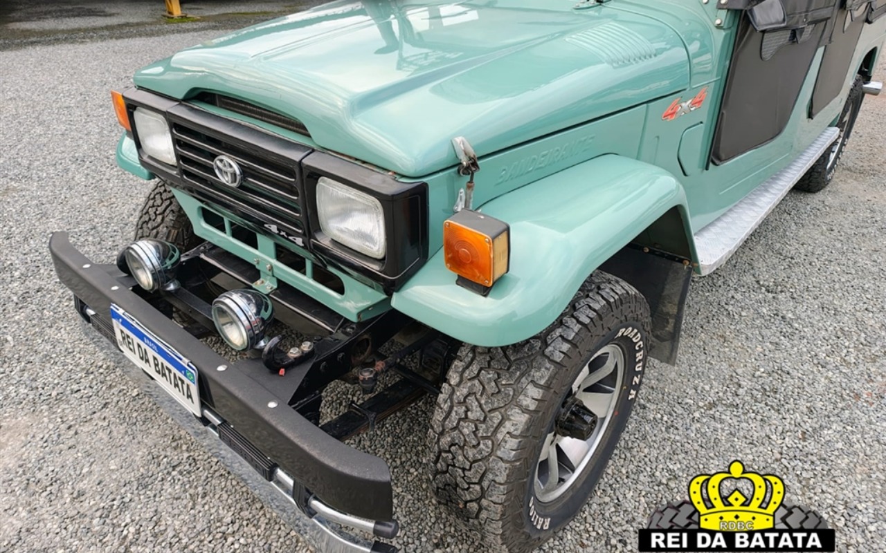 imagem-https://www.socarrao.com.br/sc-vehicle-images-prod/925155/1773421417090-d2F0ZXJtYXJrZWQtMjAyLmpwZw.jpg