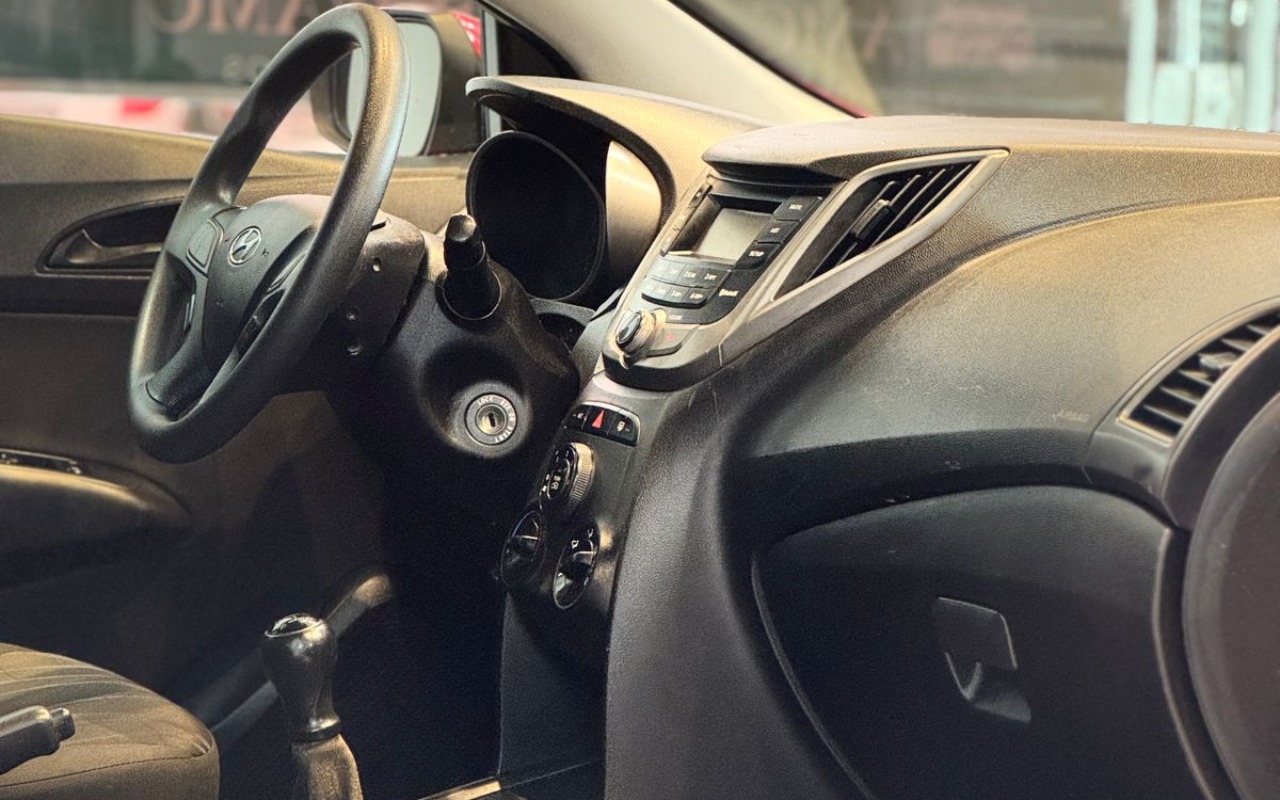 imagem-https://www.socarrao.com.br/sc-vehicle-images-prod/925341/1773424710765-V2hhdHNBcHAgSW1hZ2UgMjAyNi0wMS0zMCBhdCAxNC4zMi41Ni5qcGVn.jpeg