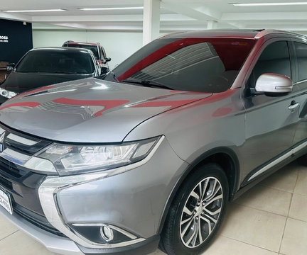 Mitsubishi OUTLANDER 2017 Cinza — foto 1 de 3