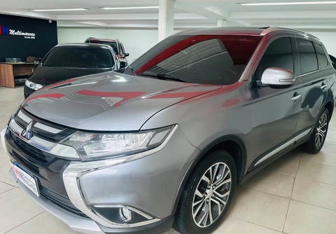 Mitsubishi OUTLANDER 2017 Cinza — foto 1 de 3