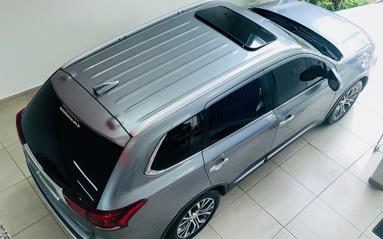 imagem-https://www.socarrao.com.br/sc-vehicle-images-prod/925720/1773428784624-MTFjLmpwZw.jpg