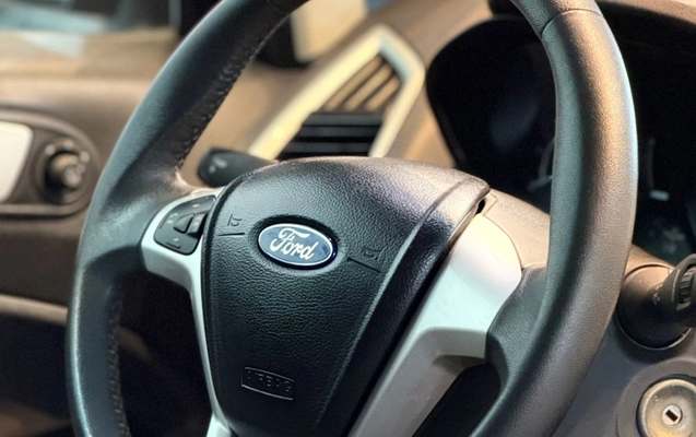 imagem-https://www.socarrao.com.br/sc-vehicle-images-prod/925729/1773428879624-V2hhdHNBcHAgSW1hZ2UgMjAyNi0wMi0yNyBhdCAxNi40My41OCAoMSkuanBlZw.jpeg