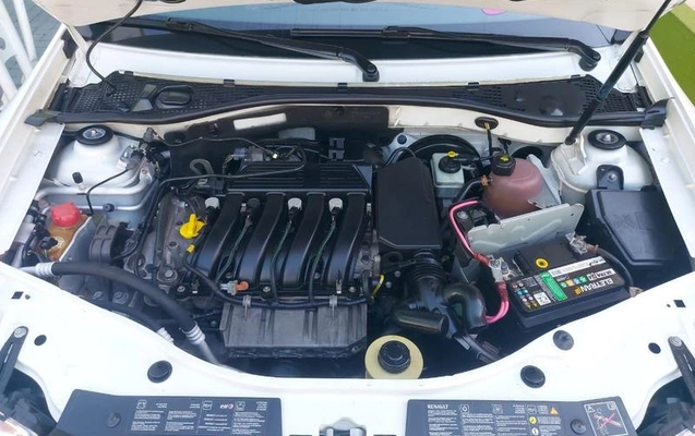 imagem-https://www.socarrao.com.br/sc-vehicle-images-prod/925971/1782388473052-7887809_14_B_b29e7a2a95.jpeg