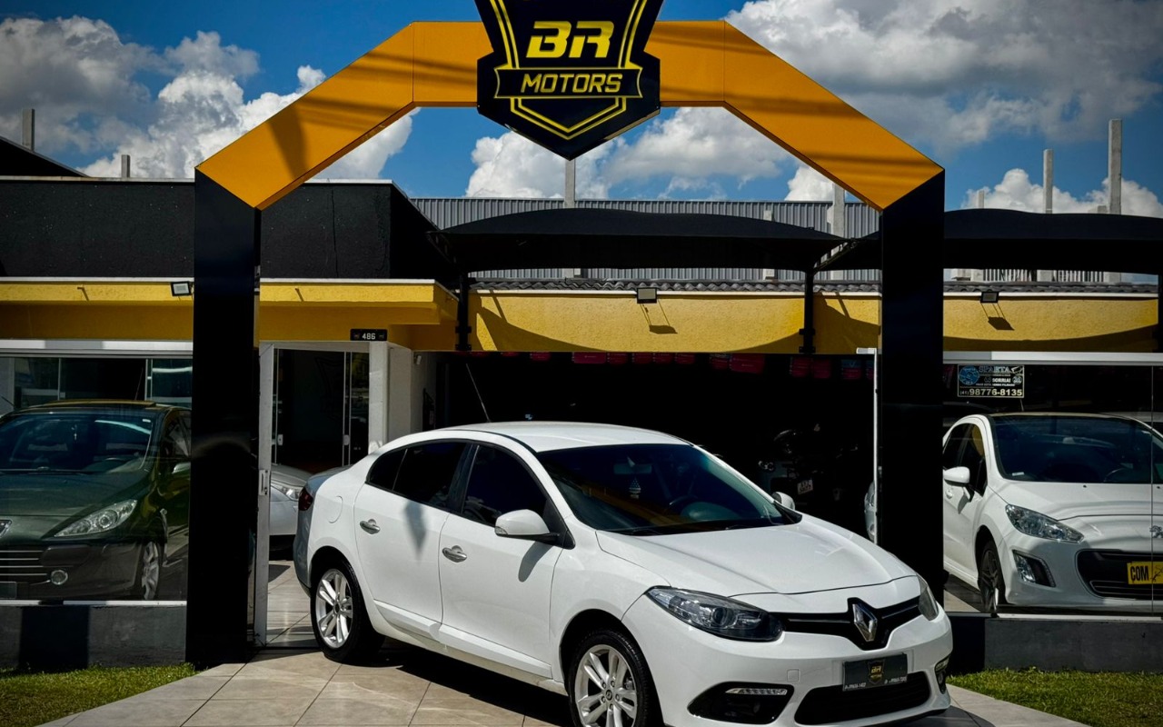 Renault Fluence Sed. Dynamique 2.0 16V FLEX Aut. na cor Branco em Campina Grande do Sul / PR - 926281