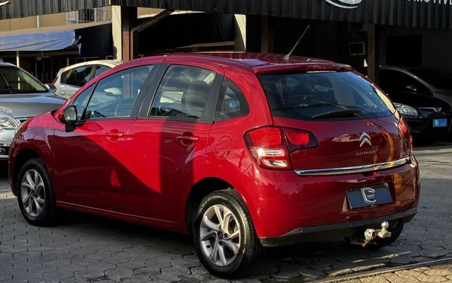 imagem-https://www.socarrao.com.br/sc-vehicle-images-prod/926360/1773436834784-69b47dba45301.jpeg