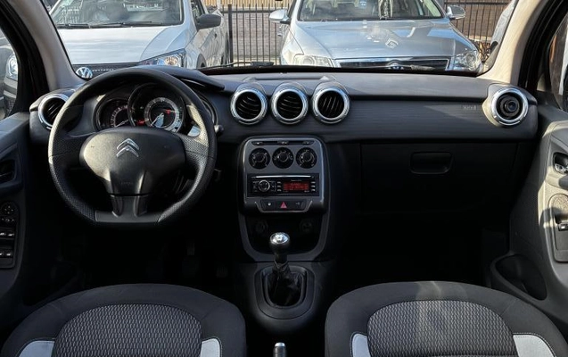 imagem-https://www.socarrao.com.br/sc-vehicle-images-prod/926360/1773436834789-69b47dca10111.jpeg