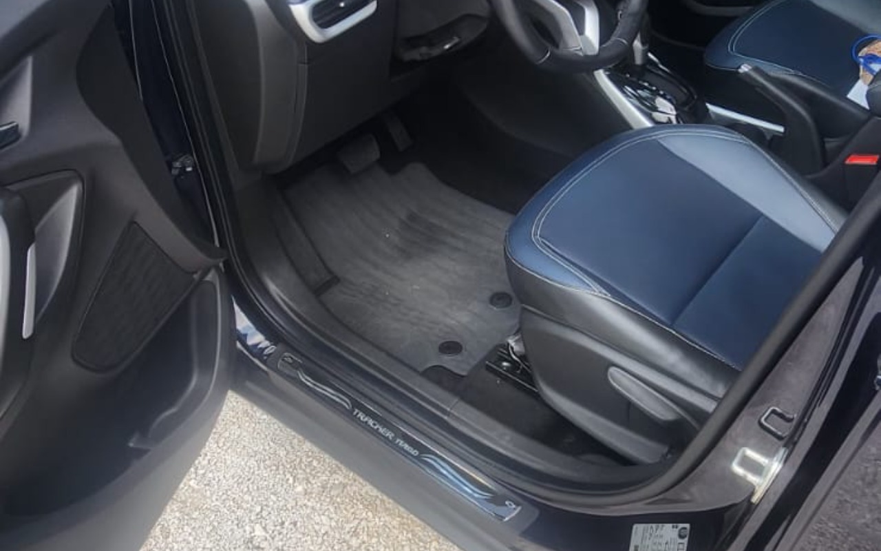 imagem-https://www.socarrao.com.br/sc-vehicle-images-prod/929347/1773698783802-SU1HLTIwMjYwMzE2LVdBMDA4OC5qcGc.jpg
