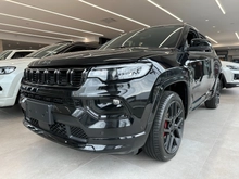 imagem de Black Hurricane 2.0 4x4 TB Aut.