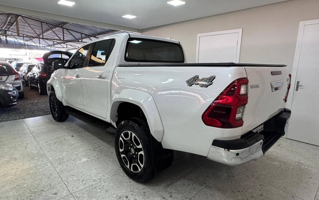 imagem-https://www.socarrao.com.br/sc-vehicle-images-prod/929956/1773496704766-25cd2cfaa8da43429bb24fe96910ad81_1773496095235.jpeg