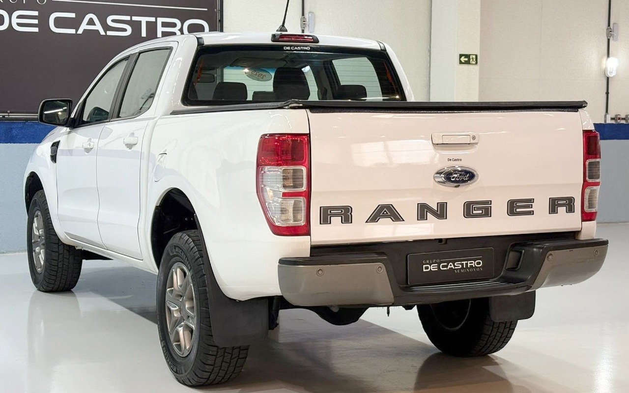 imagem-https://www.socarrao.com.br/sc-vehicle-images-prod/930055/1773498342793-Rk9SRCBSQU5HRVIgWExTIDIuMiA0eDQgQ0QgLSAyMDIwIC0gQlJBTkNBIC0gUVVYNUI2MyAoNCkuanBn.jpg