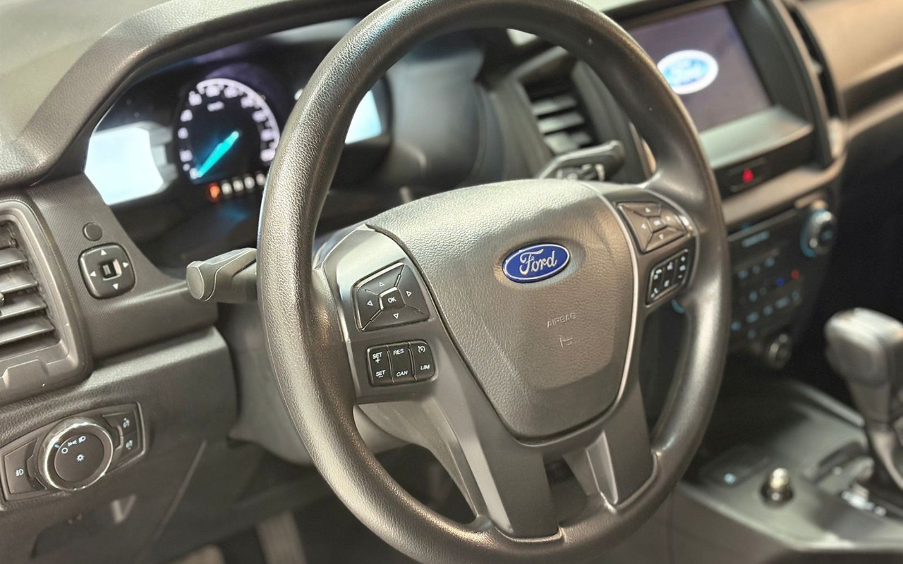 imagem-https://www.socarrao.com.br/sc-vehicle-images-prod/930055/1773498343362-Rk9SRCBSQU5HRVIgWExTIDIuMiA0eDQgQ0QgLSAyMDIwIC0gQlJBTkNBIC0gUVVYNUI2MyAoMTcpLmpwZw.jpg