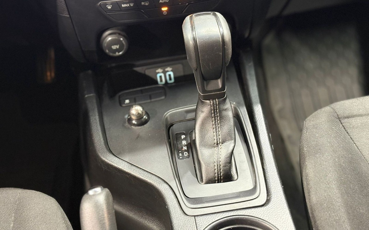 imagem-https://www.socarrao.com.br/sc-vehicle-images-prod/930055/1773498343715-Rk9SRCBSQU5HRVIgWExTIDIuMiA0eDQgQ0QgLSAyMDIwIC0gQlJBTkNBIC0gUVVYNUI2MyAoMjApLmpwZw.jpg