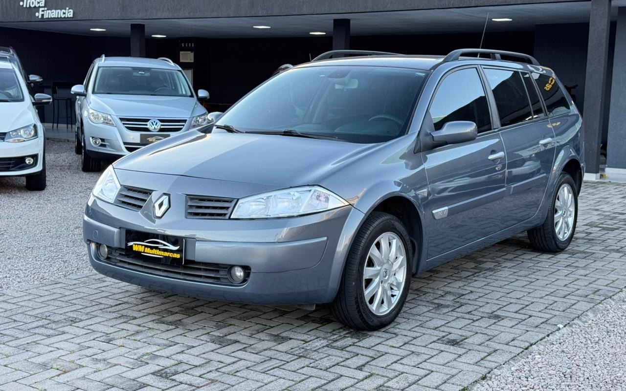 Renault Megane Grand Tour Dynam. Hi Flex 1.6 16V - foto 3