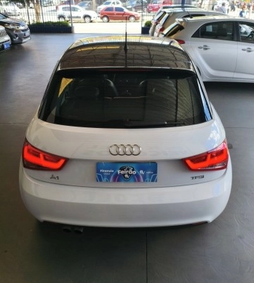 imagem-https://www.socarrao.com.br/sc-vehicle-images-prod/930111/1782417606528-640_480_audi-a1-1-4-tfsi-sportback-ambition-s-tronic-14-15-aaee5d-6.jpg