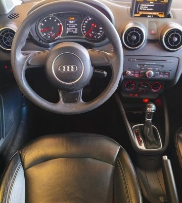 imagem-https://www.socarrao.com.br/sc-vehicle-images-prod/930111/1782417606530-640_480_audi-a1-1-4-tfsi-sportback-ambition-s-tronic-14-15-aaee5d-8.jpg
