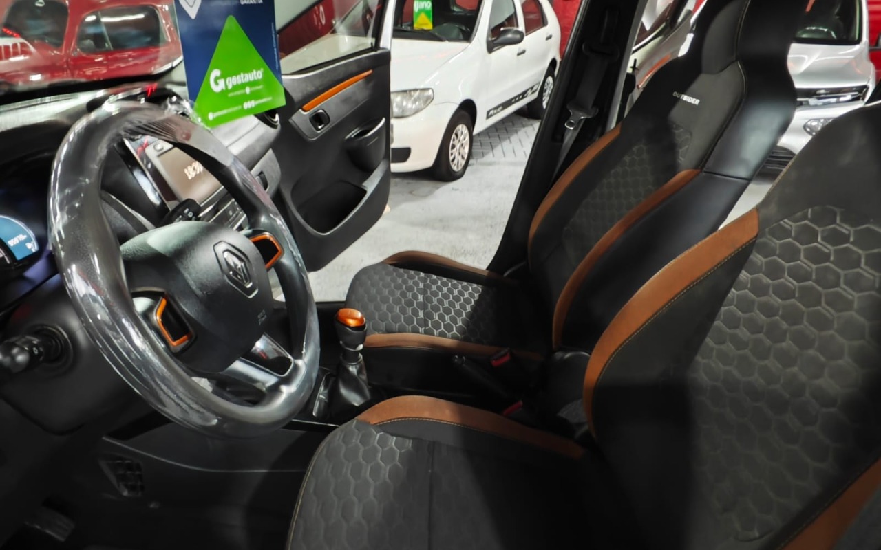 imagem-https://www.socarrao.com.br/sc-vehicle-images-prod/930231/1773502183551-V2hhdHNBcHAgSW1hZ2UgMjAyNi0wMy0xNCBhdCAxMS41NS40MS5qcGVn.jpeg
