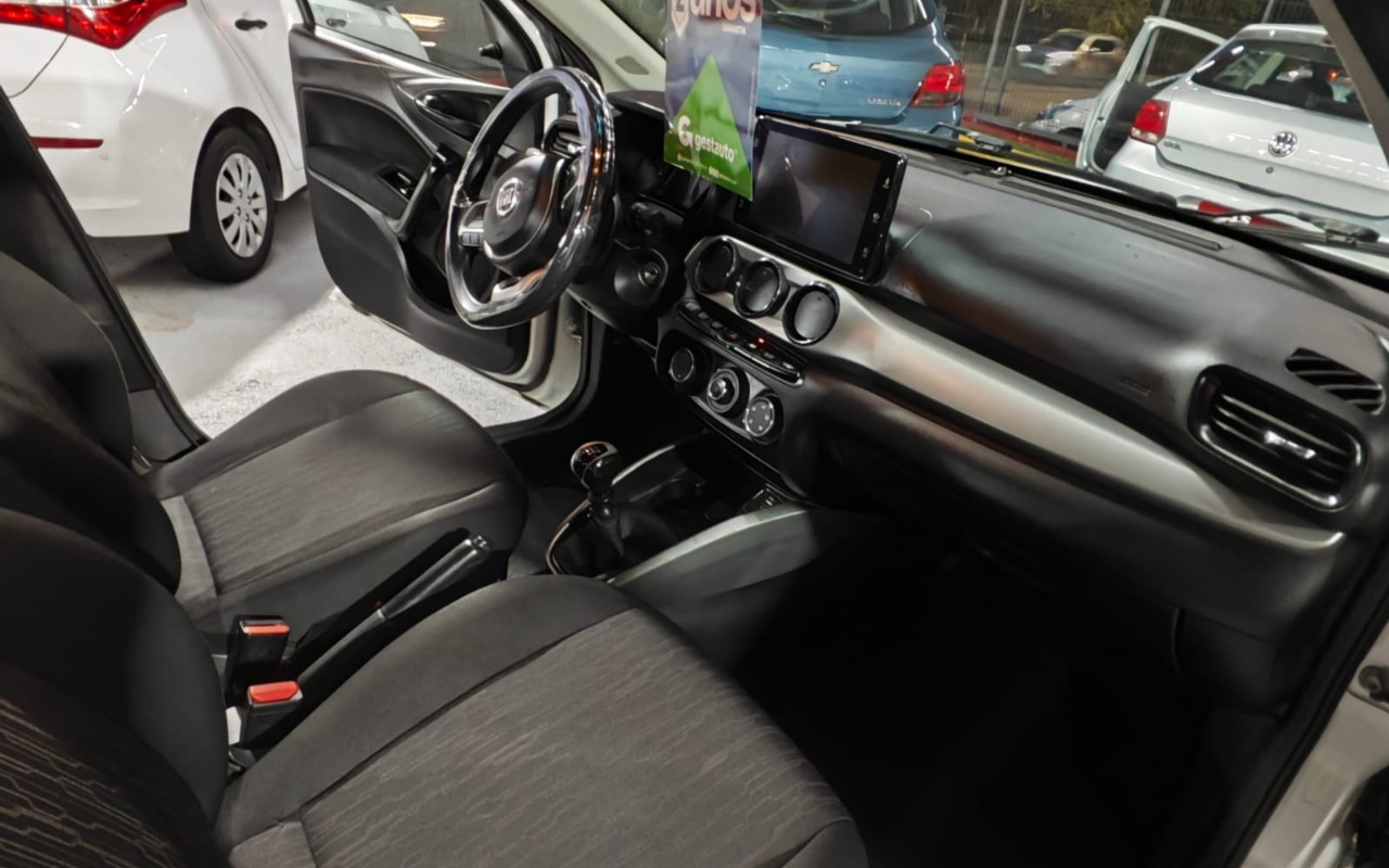 imagem-https://www.socarrao.com.br/sc-vehicle-images-prod/930294/1773504157739-V2hhdHNBcHAgSW1hZ2UgMjAyNi0wMy0xNCBhdCAxMS41Ni4zNyAoMykuanBlZw.jpeg