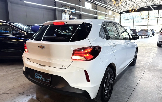 imagem-https://www.socarrao.com.br/sc-vehicle-images-prod/930509/1773510623501-003_d1f33434c67f95f6b67999fac6df7034.jpg