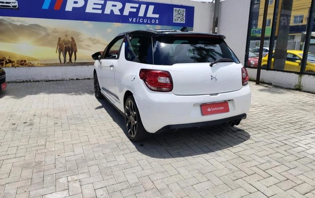 imagem-https://www.socarrao.com.br/sc-vehicle-images-prod/930516/1783703969078-7387982_7_B_44a4f57373.jpeg