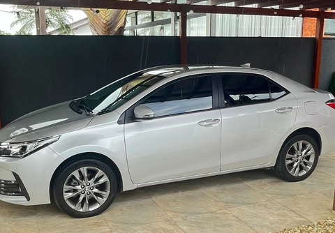 Toyota Corolla 2019 Prata — foto 1 de 3