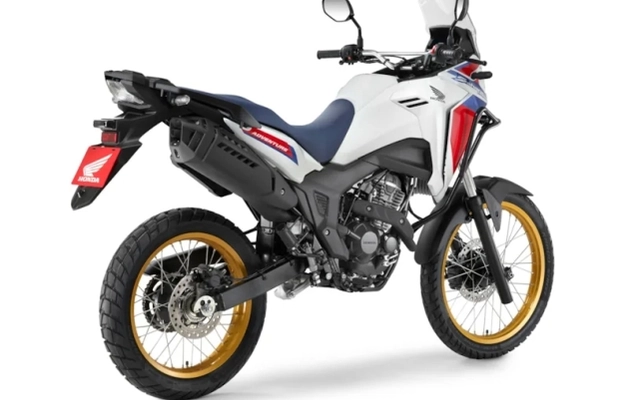 imagem-https://www.socarrao.com.br/sc-vehicle-images-prod/931/1789156924589-zpezjYvp6UxVOBOH3MeOHYQwP1DbwJcS.jpg