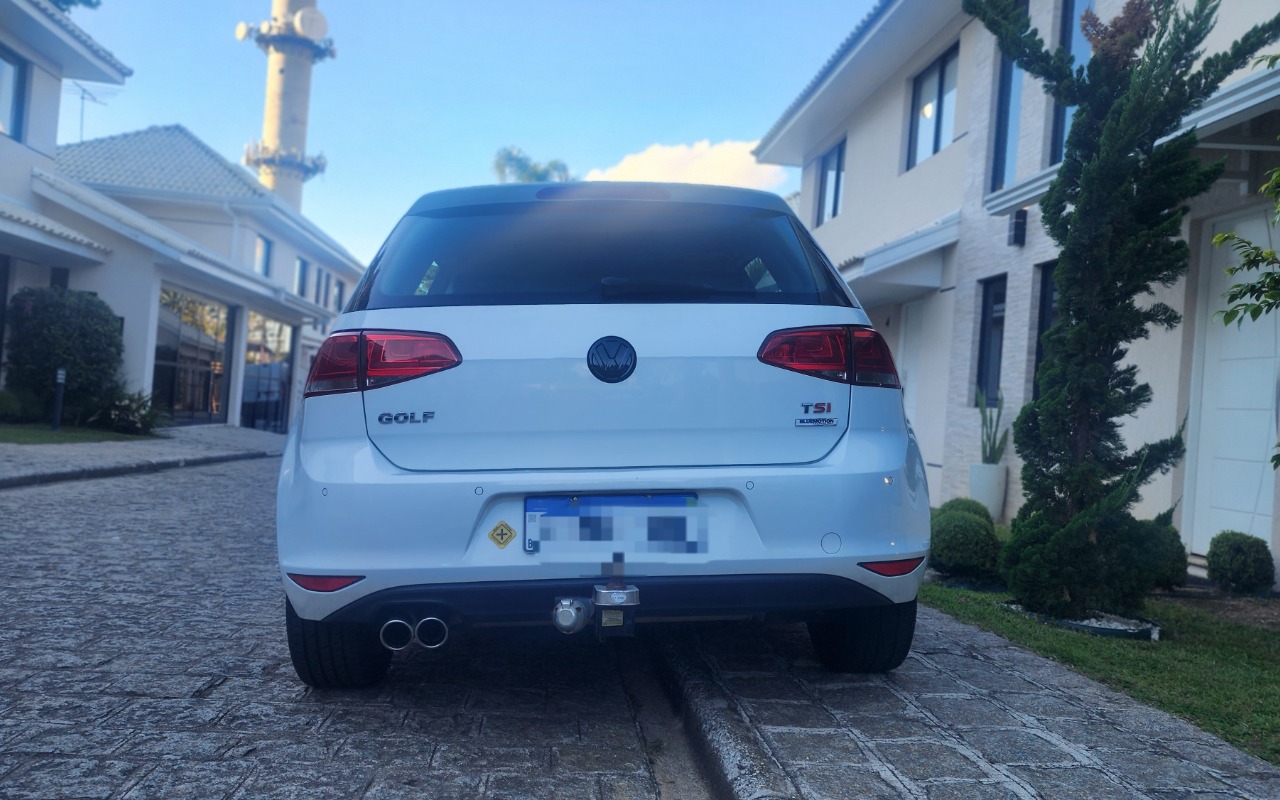 Volkswagen Golf 2015 Branco — foto 1 de 3