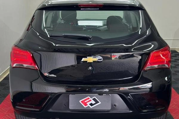 imagem-https://www.socarrao.com.br/sc-vehicle-images-prod/932298/1788270163838-7855803_0_B_cfb89260ec.jpeg