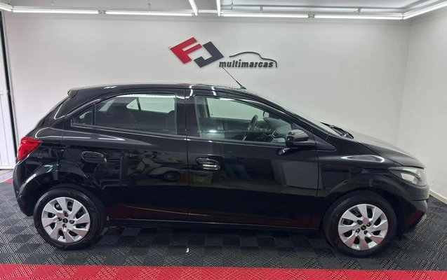 imagem-https://www.socarrao.com.br/sc-vehicle-images-prod/932298/1788270163842-7855803_0_B_efd56d262f.jpeg
