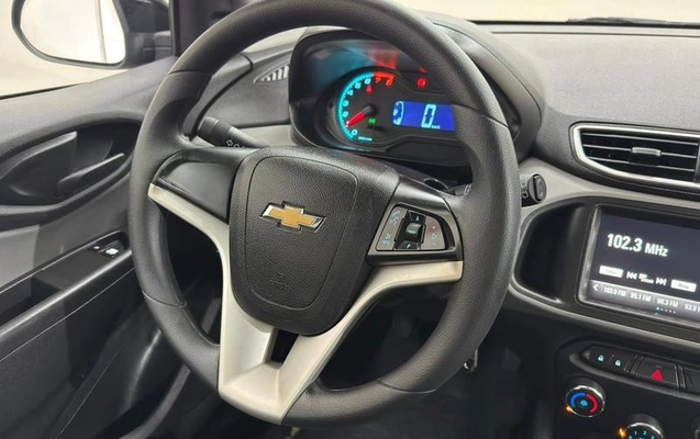 imagem-https://www.socarrao.com.br/sc-vehicle-images-prod/932298/1788270163845-7855803_0_B_eb439a3687.jpeg