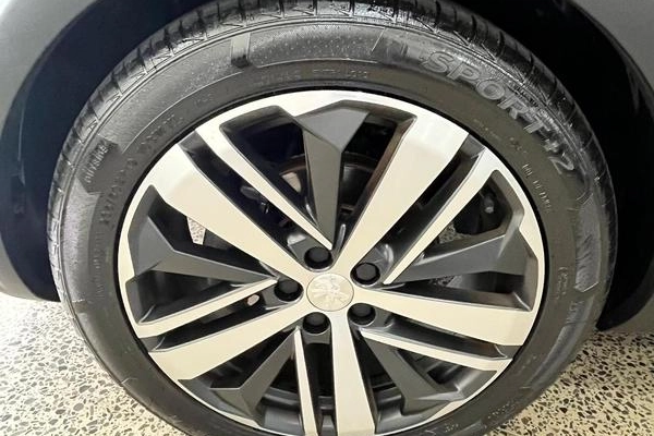 imagem-https://www.socarrao.com.br/sc-vehicle-images-prod/932301/1783517848095-7897502_14_B_29d9b82cbd.jpeg