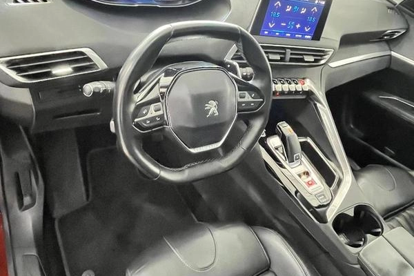 imagem-https://www.socarrao.com.br/sc-vehicle-images-prod/932301/1783517848096-7897502_16_B_e5efa642f7.jpeg