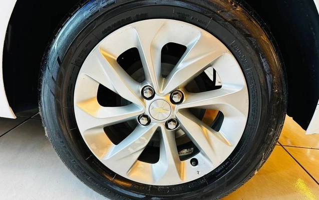 imagem-https://www.socarrao.com.br/sc-vehicle-images-prod/932314/1778517873393-7878186_8_B_00f3802754.jpeg
