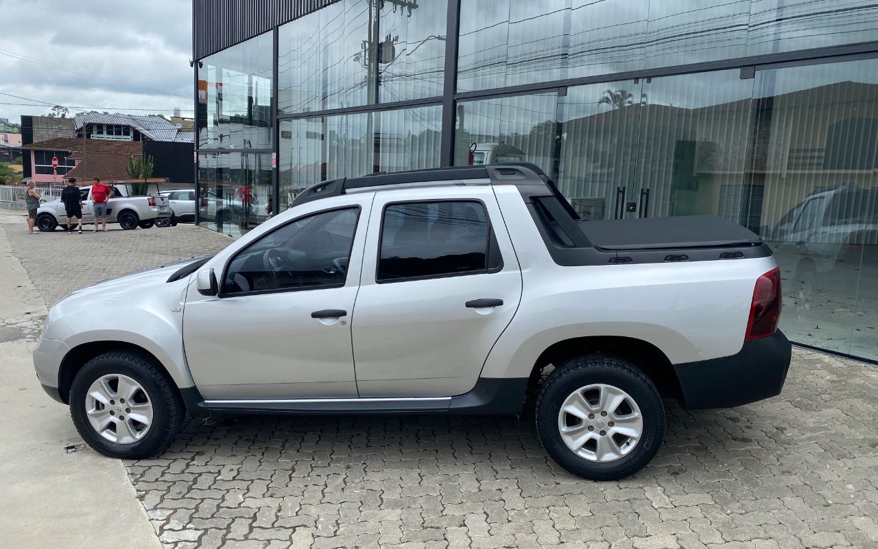 Renault Duster Oroch 2021 Prata — foto 1 de 3