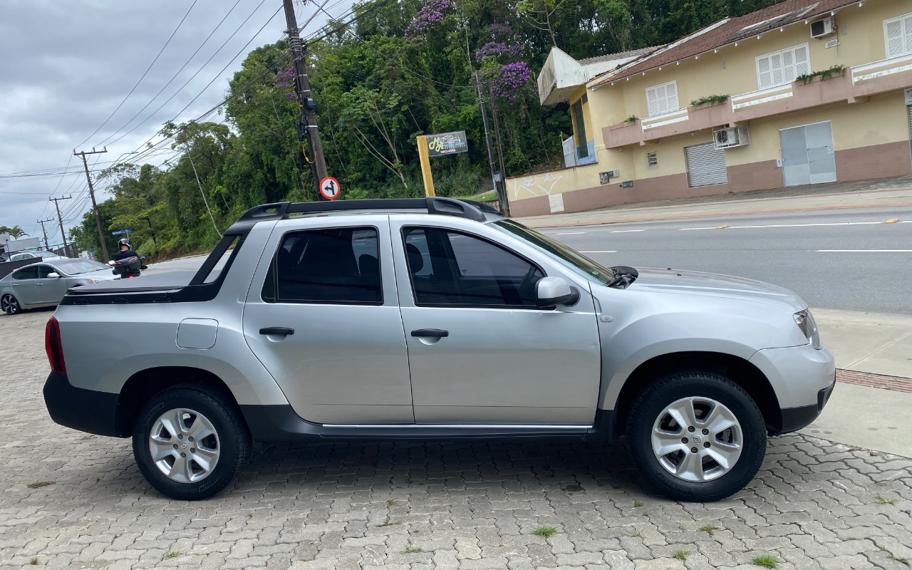 imagem-https://www.socarrao.com.br/sc-vehicle-images-prod/932530/1773753682011-SU1HXzk2MzQuanBlZw.jpeg