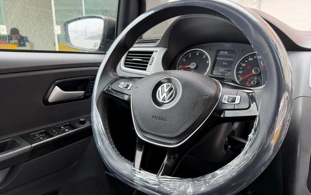 imagem-https://www.socarrao.com.br/sc-vehicle-images-prod/933461/1785253175424-7898112_8_B_a33b13287d.jpeg