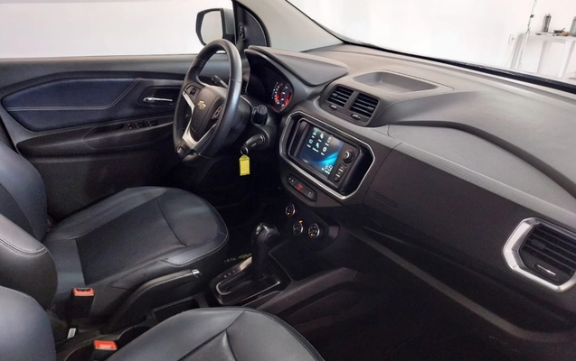 imagem-https://www.socarrao.com.br/sc-vehicle-images-prod/933617/1788292721005-GXSnh1YaIedXKvOEyn6J0cOIHbTucAiI.jpg