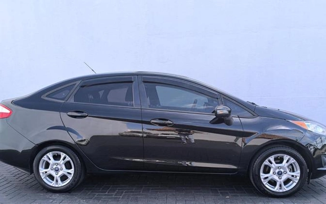 imagem-https://www.socarrao.com.br/sc-vehicle-images-prod/933751/1789222373206-7858792_11_B_164b740bd1.jpeg