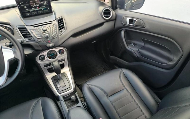 imagem-https://www.socarrao.com.br/sc-vehicle-images-prod/933751/1789222373225-7858792_3_B_d6b85008d0.jpeg
