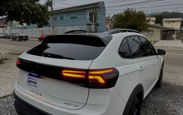 imagem-https://www.socarrao.com.br/sc-vehicle-images-prod/934066/1773680056725-NjM4ODMxN2MtYzQ1MS00M2ZlLTk1ZDktN2VmNjU4OWE1MTc5LmpwZWc.jpeg
