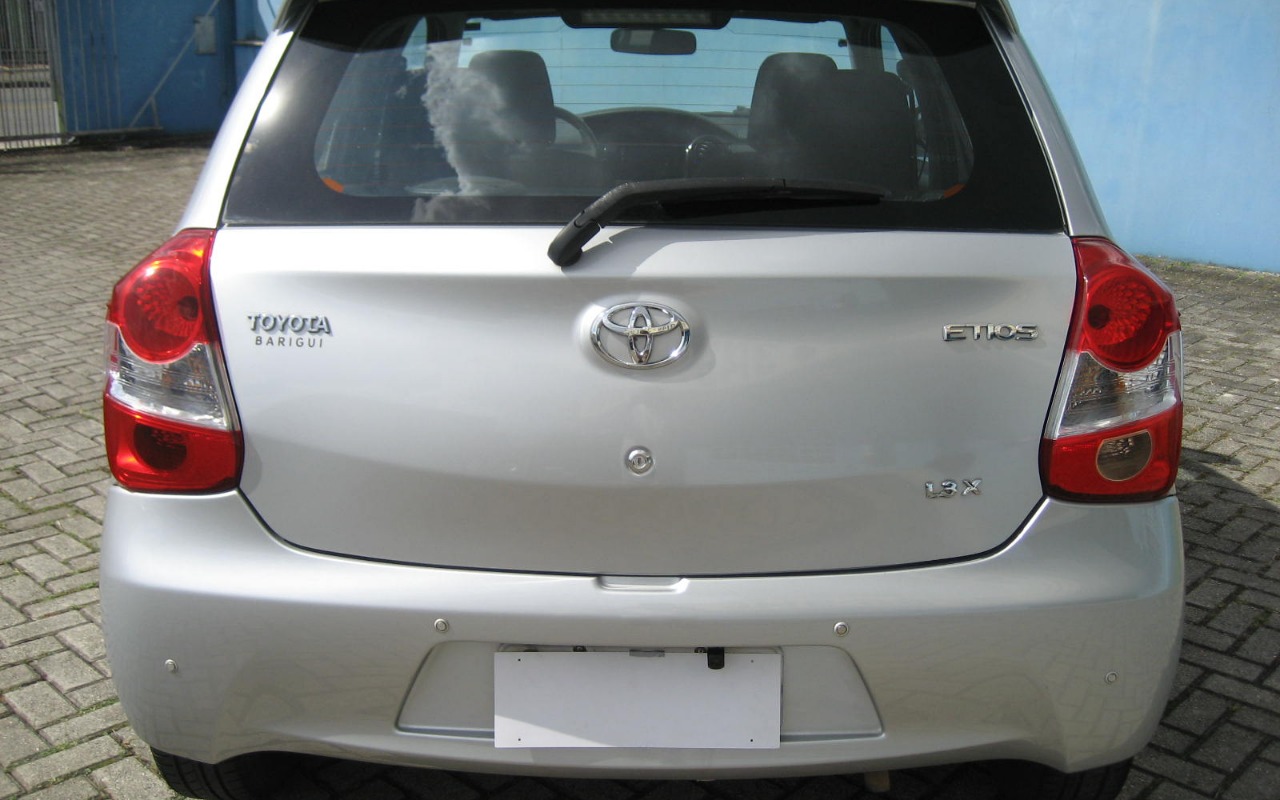 imagem-https://www.socarrao.com.br/sc-vehicle-images-prod/934384/1773688650685-SU1HXzE3ODEuSlBH.JPG
