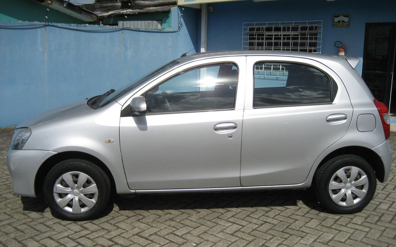 imagem-https://www.socarrao.com.br/sc-vehicle-images-prod/934384/1773688650997-SU1HXzE3NzcuSlBH.JPG