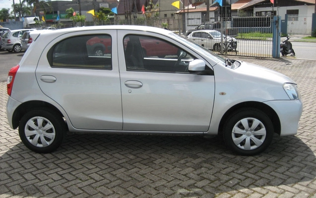 imagem-https://www.socarrao.com.br/sc-vehicle-images-prod/934384/1773688651105-SU1HXzE3NzkuSlBH.JPG