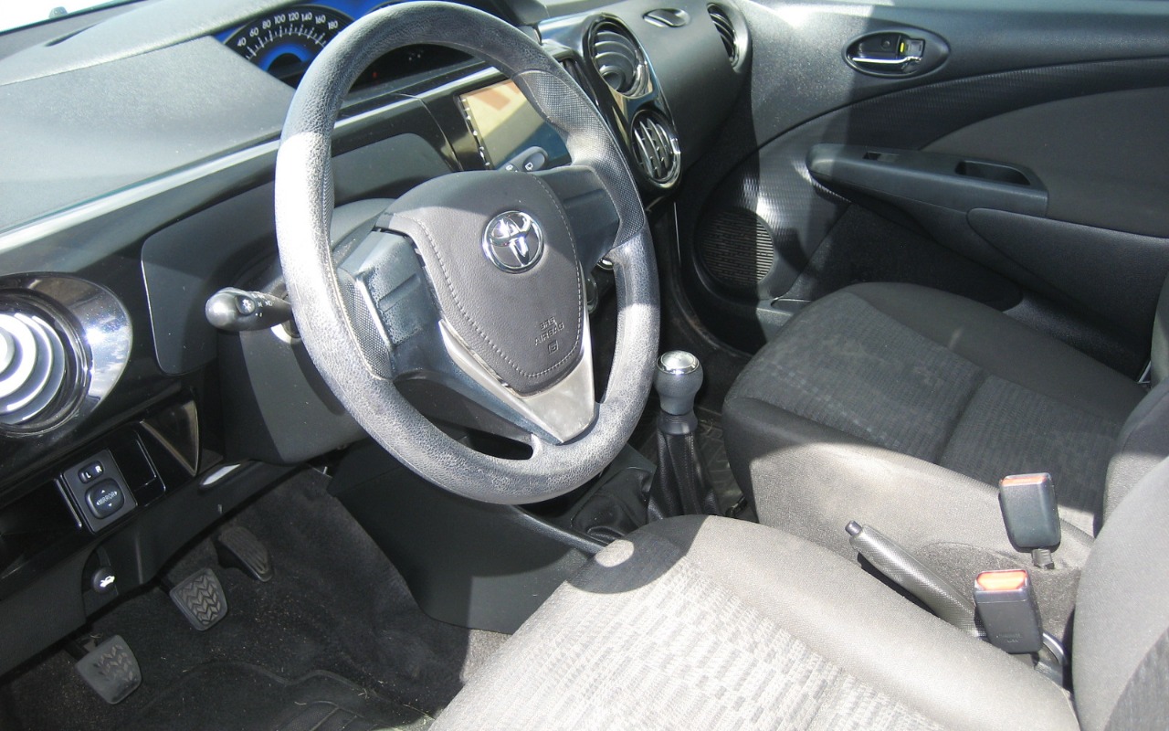 imagem-https://www.socarrao.com.br/sc-vehicle-images-prod/934384/1773688651243-SU1HXzE3ODYuSlBH.JPG
