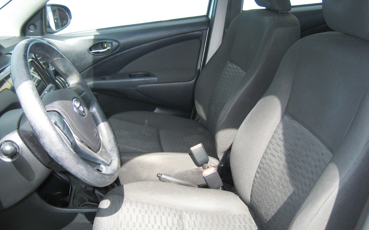 imagem-https://www.socarrao.com.br/sc-vehicle-images-prod/934384/1773688651385-SU1HXzE3ODcuSlBH.JPG