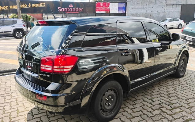 imagem-https://www.socarrao.com.br/sc-vehicle-images-prod/934638/1773686113411-NS5qcGVn.jpeg