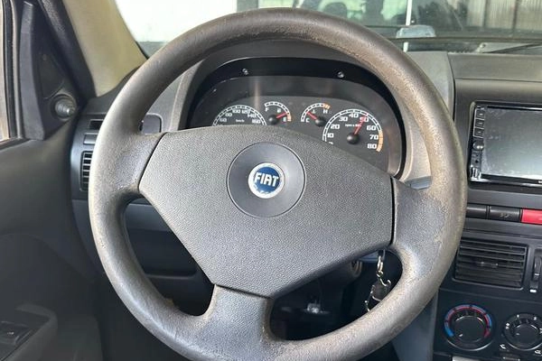 imagem-https://www.socarrao.com.br/sc-vehicle-images-prod/934712/1788199279380-7523026_14_B_e59ed95fe6.jpeg