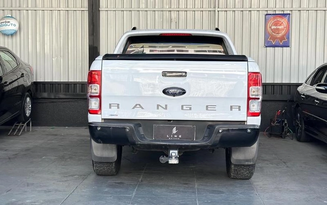 imagem-https://www.socarrao.com.br/sc-vehicle-images-prod/934718/1788197850400-7602118_9_B_74c31cddea.jpeg